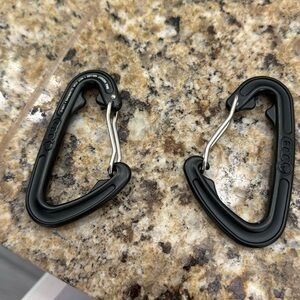 2 Max Weight 400lbs Carabiners